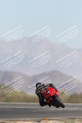 media/Oct-26-2025-Race Pace (Sun) [[c1447ca738]]/Non Verified (1st 20 Minutes of every Hour)/4-Turn 14 (1110am)/